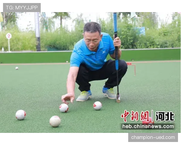 裁判哨音在比赛中的判罚提示作用与规则规范解析